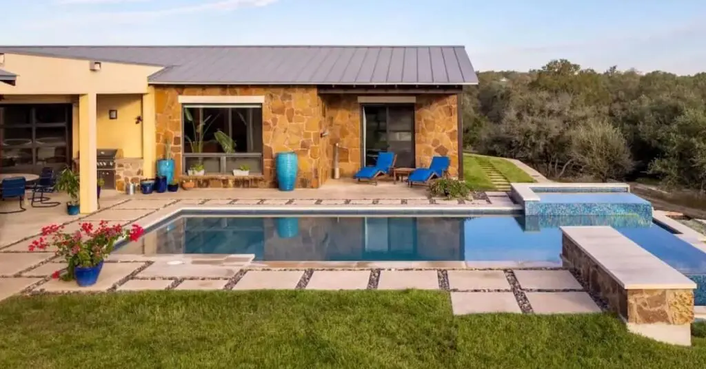 Designing A Luxurious Pool In The Diverse Austin Landscape 4 desert